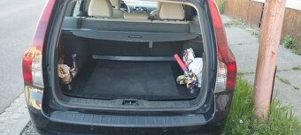 Prodám Volvo V50 1.6D - 4