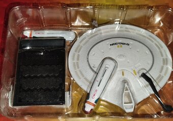 F-Toys Enterprise NCC1701D - 4