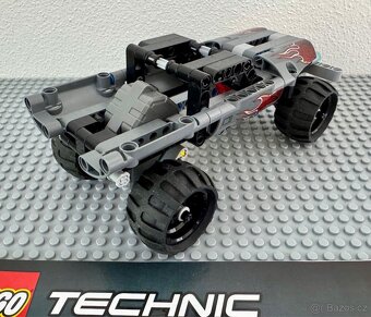 LEGO Technic 42090 - Útěk v teréňáku - 4