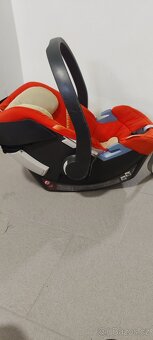 Cybex autosedačka s Izofixem a kočárek Moon Scala - 4