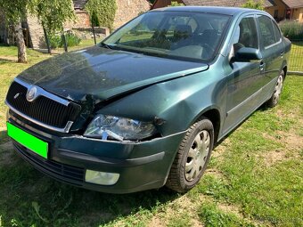Lehce havarovana Octavia 2 - 4