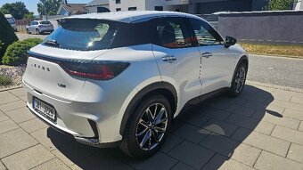 Lexus LBX - 4