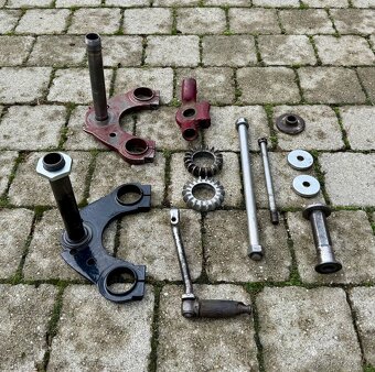 Jawa pérák, kývačka, Ogar - díly - 4