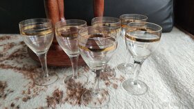 Bar, stojan dřevěný sklenice 6 ks, místo na láhev - 4