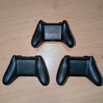 Xbox Series X 1TB + 3x ovládač - 4