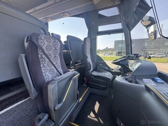 MERCEDES-BENZ TOURISMO RHD - 4