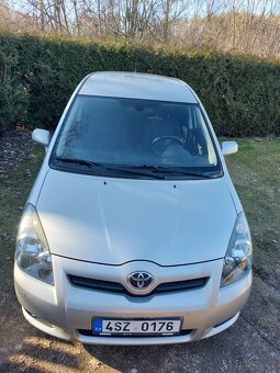 Toyota Corolla Verso, 7 míst - 4