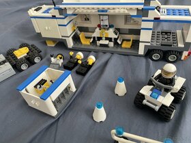 Lego city mobilni policejni centrum - 4
