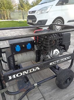 Elektrocentrala honda ECT7000 - 4