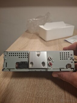 Prodám Pioneer mvh-s100ub a audio reproduktory Sencor 13mm - 4