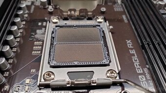 GIGABYTE B650 EAGLE AX - 4