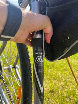 Prodám trekkingcrossové kolo Kellys Stylus CRX 21 - 4