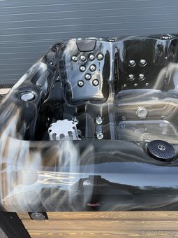 Koupací sud čtverec, premium s hydromasážním a aeromasážním - 4