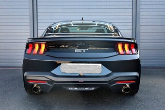 Ford Mustang 5.0 V8 NOVÝ MODEL (č.B-19) - 4