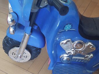 Dětská elektrická motorka tříkolka - 4