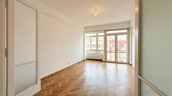 Pronájem bytu 2+1 + hala, 94m2, 2 balkony, 5. patro s výtah - 4