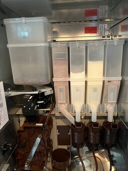 Nápojový automat kávový FAS MIA E6 - 4