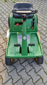 Rider John Deere 68 - 4