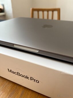 MacBook Pro 16" 2019 i7 / 16GB / 500GB / Pro 5300M - 4