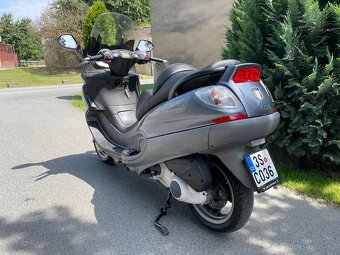 Piaggio X9 Evo 125 - 4