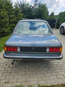 BMW 320 - 4