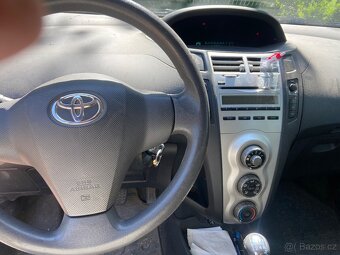Toyota Yaris 1,0 - 4