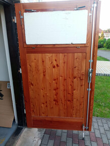 Prodám dřevěná garážová vrata - 4