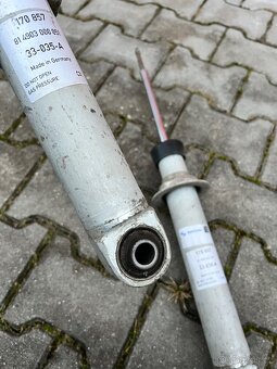 Originální e39 zadní tlumiče Sachs , poloosy. - 4