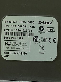 D-Link 100 Mbps Switch - 4