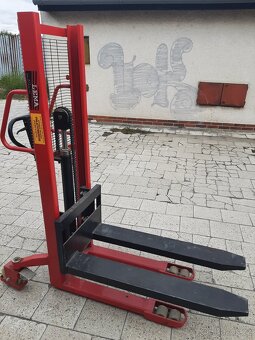 RUČNÍ PALETOVÝ VYSOKOZDVIŽNÝ VOZÍK - 4