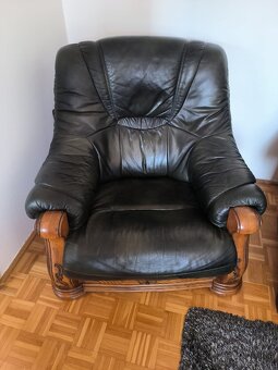 prodám rustikální nábytek - obývací pokoj + jídelna - 4