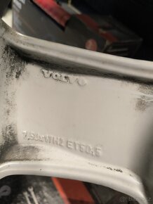 Alu kola Volvo XC40 5x108 r17 Originál,pneu zimní 235/60 - 4