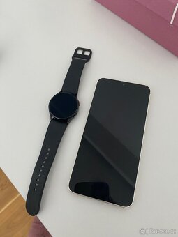 Samsung galaxy S23+ a Samsung Galaxy Watch 4 - 4