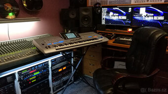 Yamaha Tyros 4 - 4