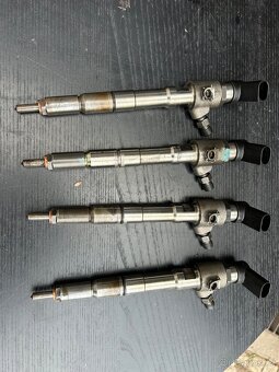 Vstřikovače Siemens 1,6 TDI Common rail CAY 03L130277B - 4