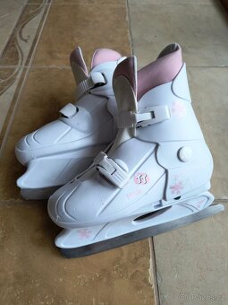 Dívčí brusle vel. 37-40 - 4