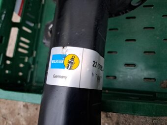 Přední tlumiče + pružiny + uložení VW Touran 1T2 - 4