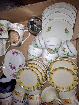 Hrnky, šálky, podšalky a talíře - 4