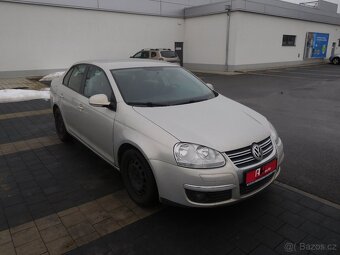Volkswagen Jetta 1.6 MPi, 75 kW, Aut. Klima - 4