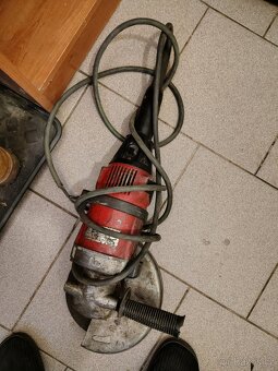 Svářečka Uta a profes bruska Perles - 4