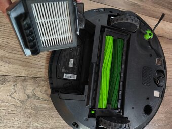 iRobot Roomba j7 - 4