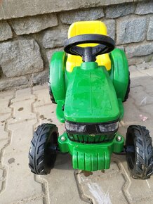 Traktor John Deere - 4