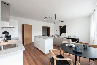 Prodej bytu 2+kk 62 m² Na Žertvách, Praha - Libeň - 4