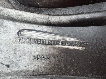 Poklice Dacia 15´ originál č. 403151898R - 4
