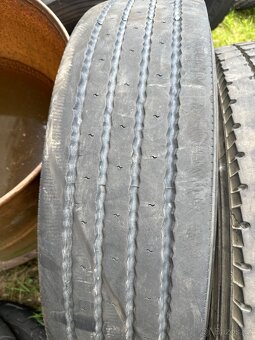 11 R22.5 - 4