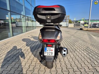 Honda Silver Wing 400 - 4