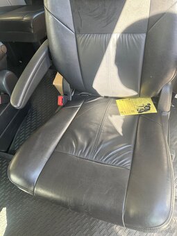 chrysler grand voyager - 4