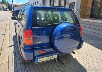 Toyota Rav4 2,0 D4D nafta manuál 85 kw - 4