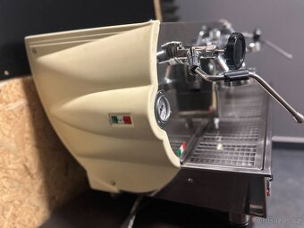 Profesionalni italský kávovar GA - 4