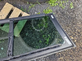 Posuvné šoupací levé boční okno VW T5 T5.1 T6 - 4